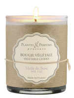 Pflanzliche Duftkerze Seidenschleier 180g | PLANTES & PARFUMS Pflanzliche Duftkerze Seidenschleier 180g | PLANTES & PARFUMS